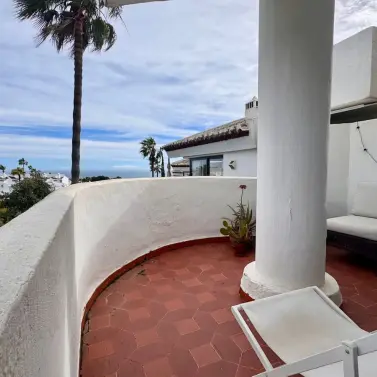 Venta de ático en Calahonda