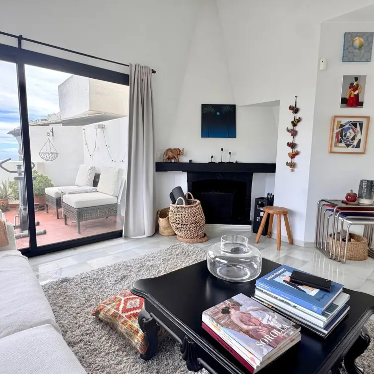 Sale of penthouse in Calahonda