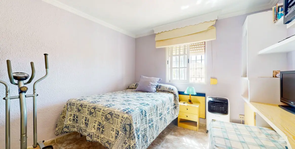 Sale of detached villa in Campanillas 8