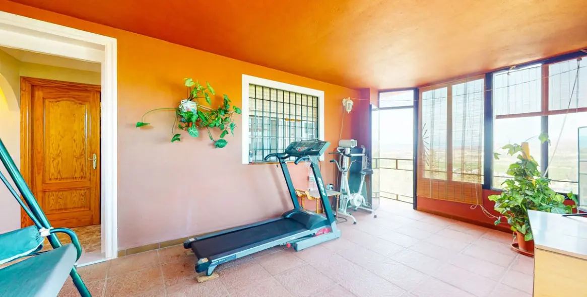 Sale of detached villa in Campanillas 12