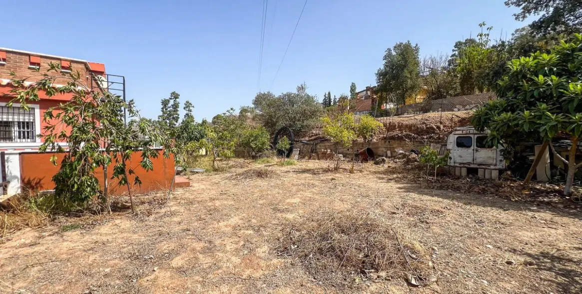 Sale of detached villa in Campanillas 19