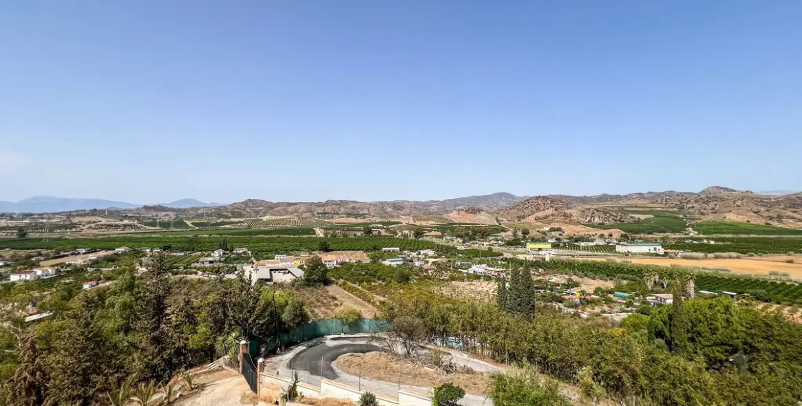 Sale of detached villa in Campanillas 30