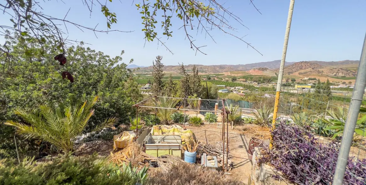 Sale of detached villa in Campanillas 39