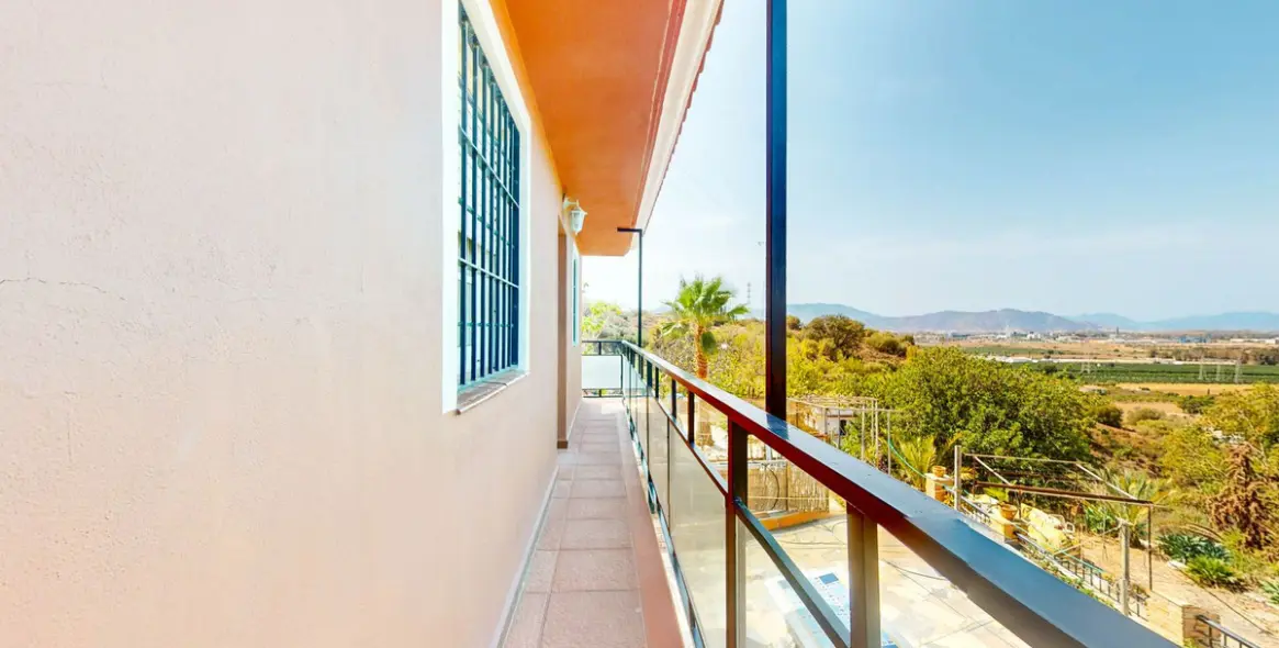 Sale of detached villa in Campanillas 42