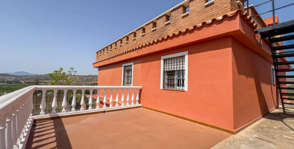 Sale of detached villa in Campanillas 45