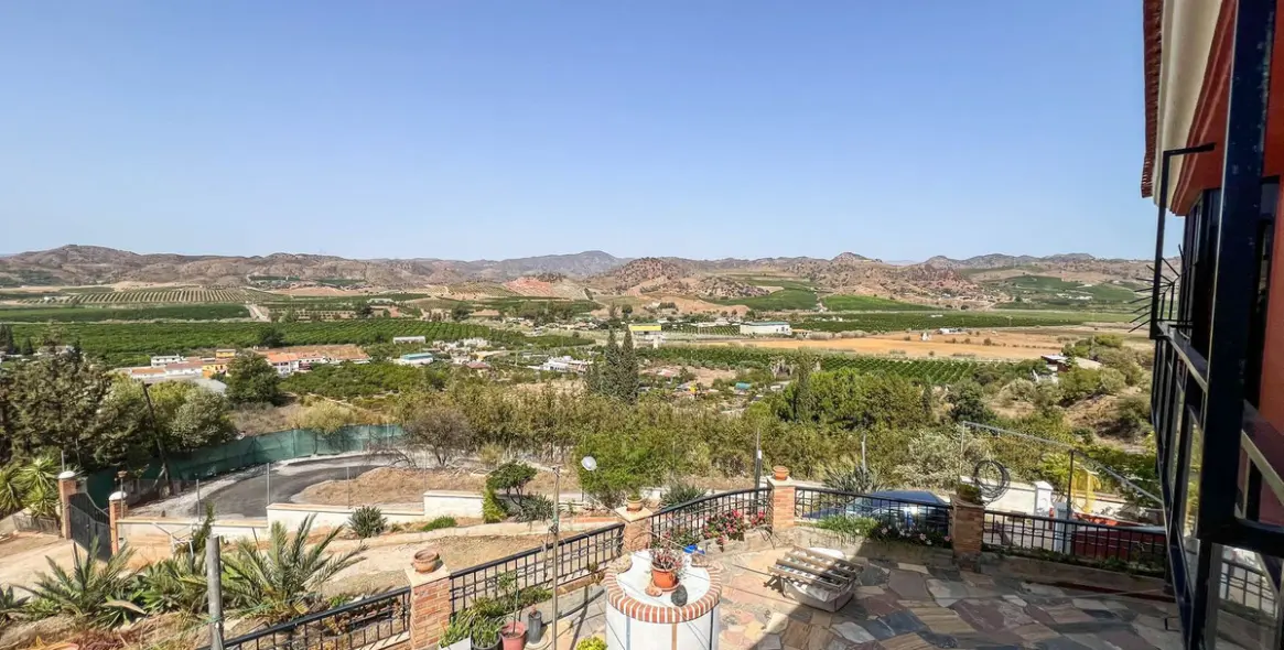 Sale of detached villa in Campanillas 48