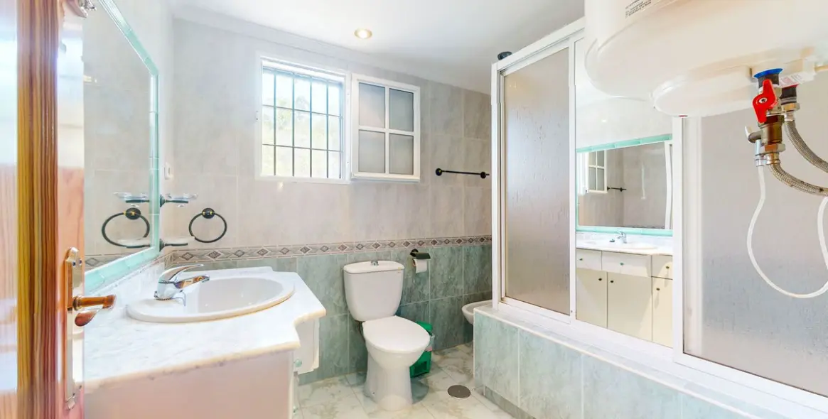 Sale of detached villa in Campanillas 54