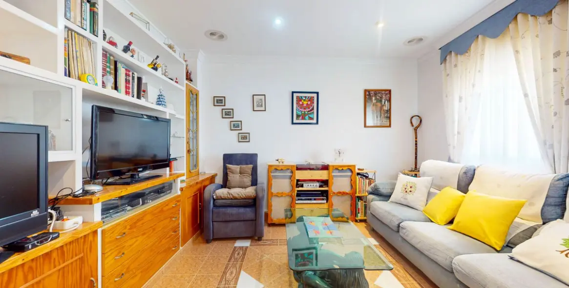 Sale of detached villa in Campanillas 68