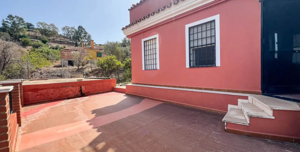 Sale of detached villa in Campanillas 69