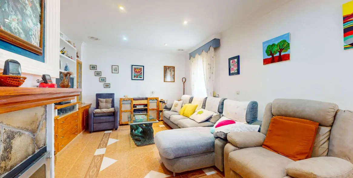 Sale of detached villa in Campanillas 70