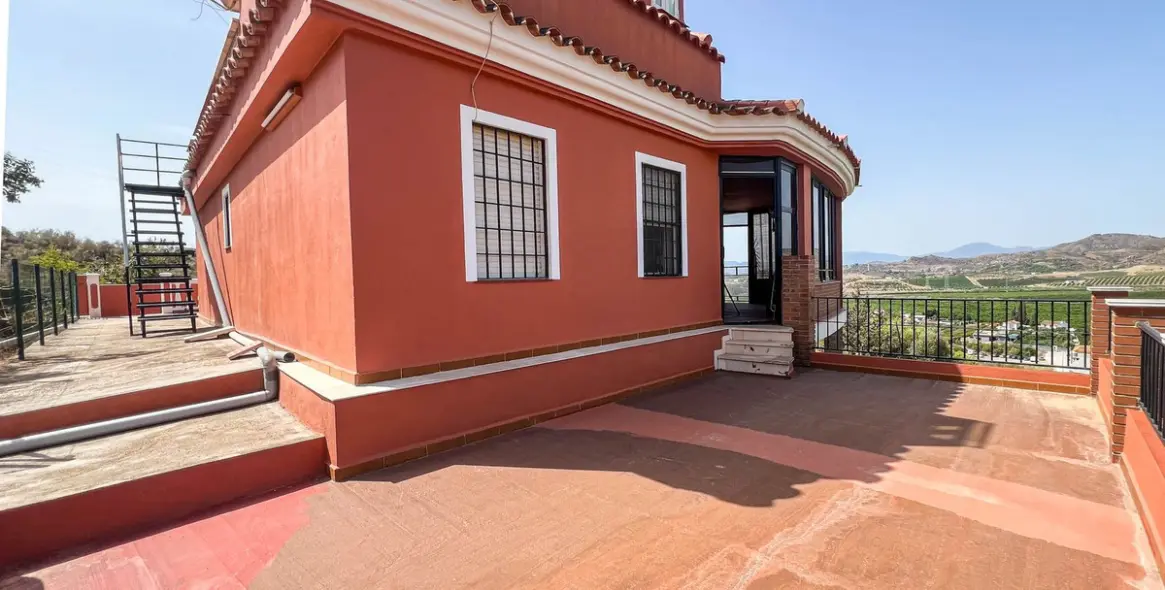 Sale of detached villa in Campanillas 73