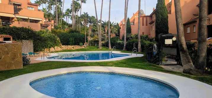 Sale of penthouse duplex in Casares 0