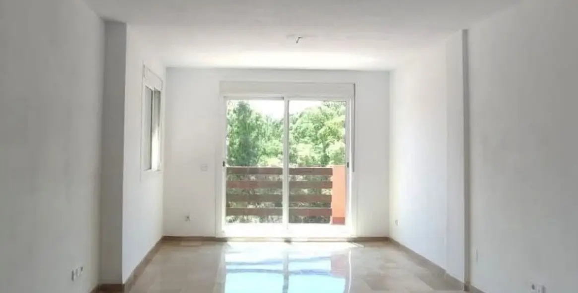 Sale of penthouse duplex in Casares 4