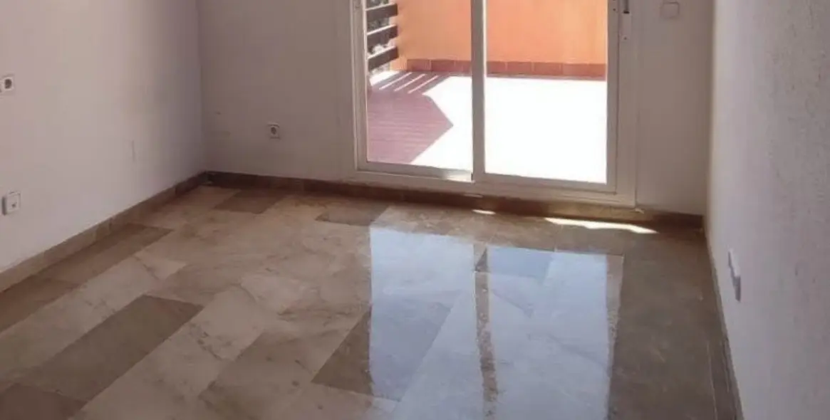 Sale of penthouse duplex in Casares 7