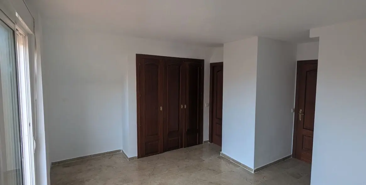 Sale of penthouse duplex in Casares 21