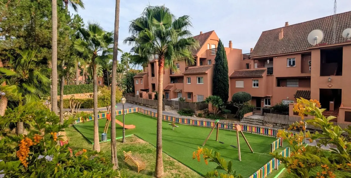 Sale of penthouse duplex in Casares 32