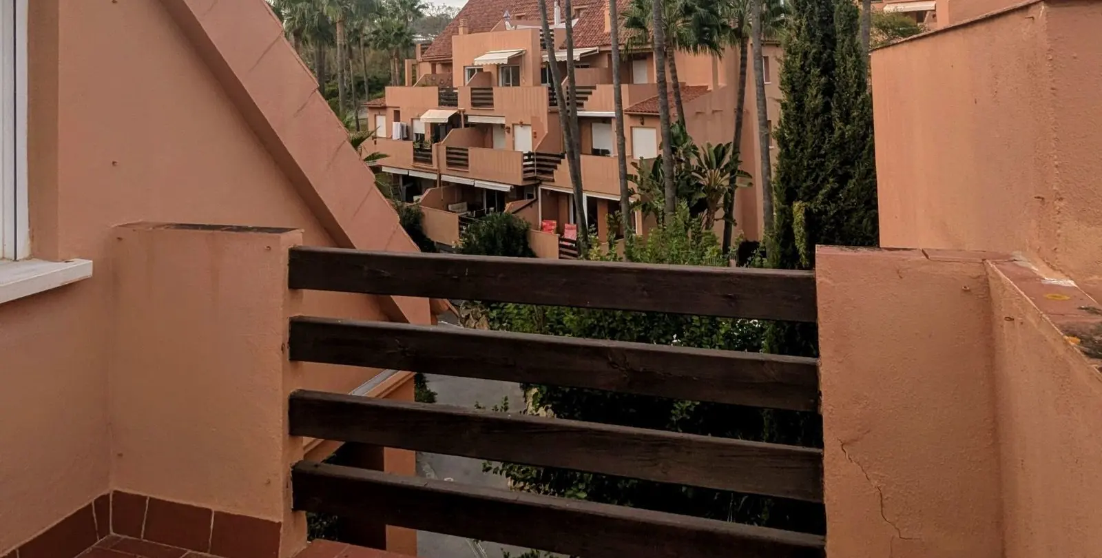Продажа двухуровневого пентхауса в Casares 26
