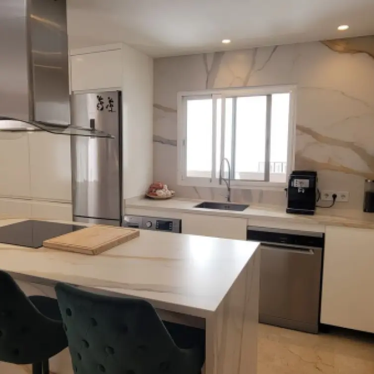 Продажа апартаментов на среднем этаже в Puerto Banús