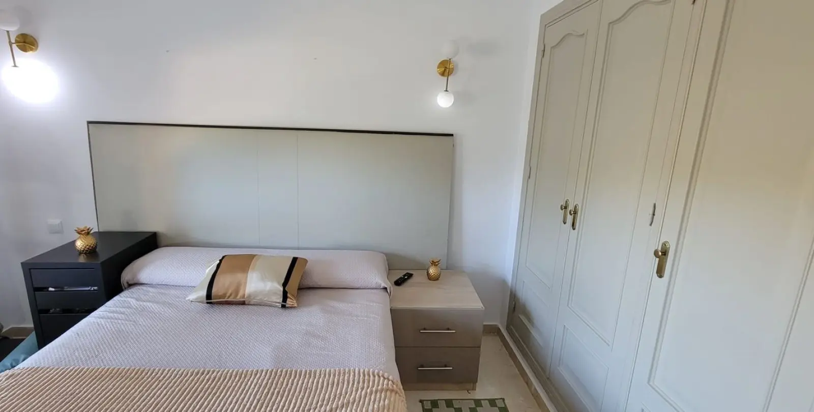 Продажа апартаментов на среднем этаже в Puerto Banús 12