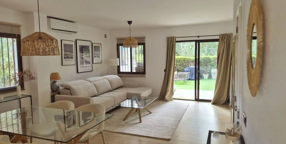 Продажа дома на две семьи в Calahonda 4