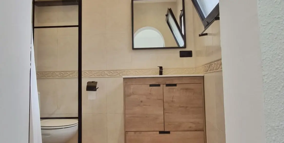 Продажа дома на две семьи в Calahonda 6