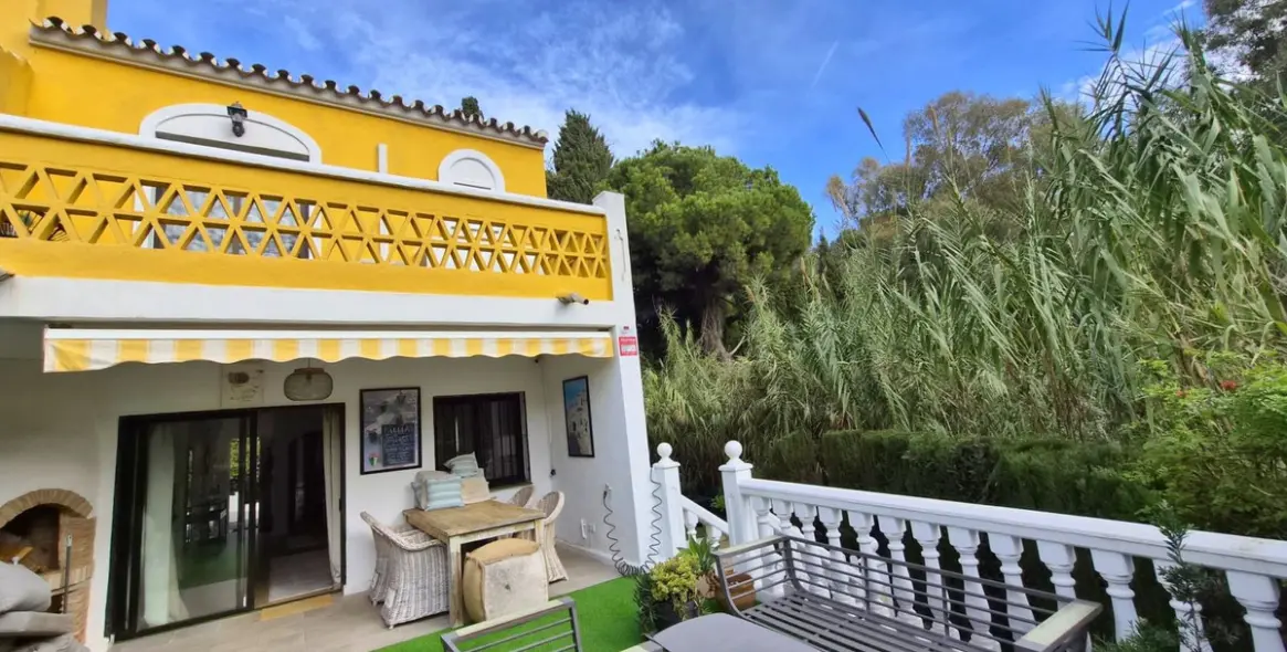 Продажа дома на две семьи в Calahonda 9