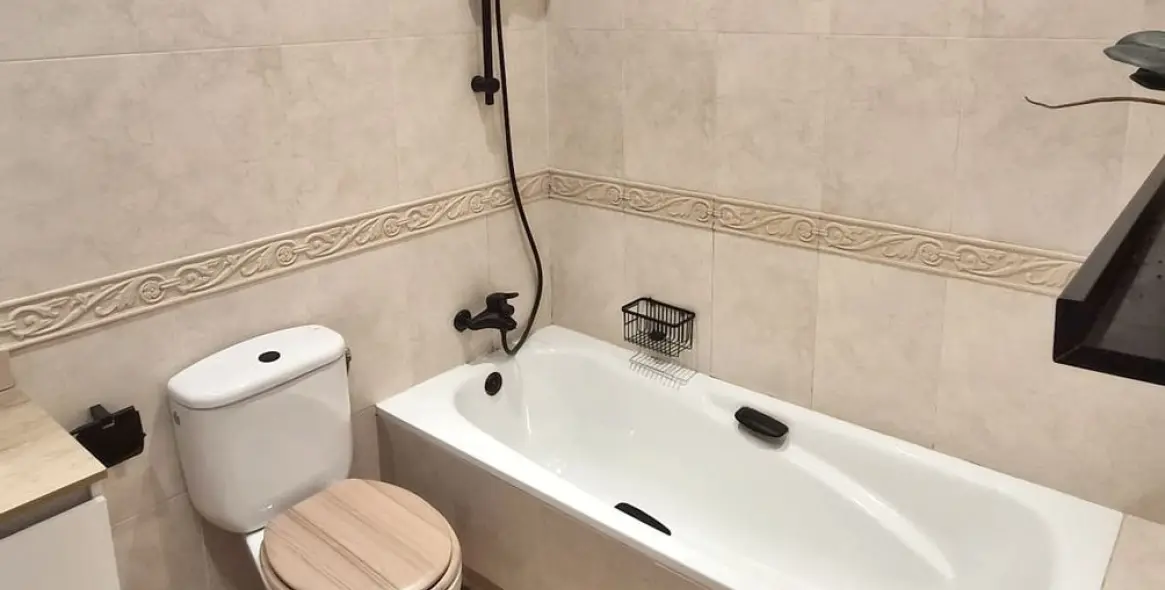 Продажа дома на две семьи в Calahonda 10