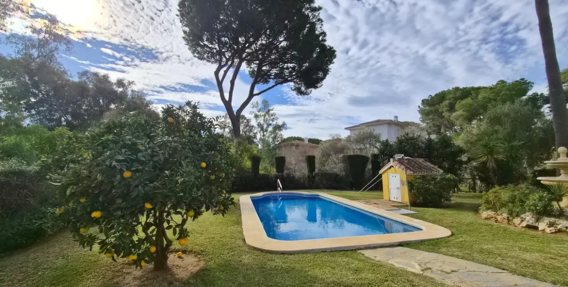 Продажа дома на две семьи в Calahonda 20