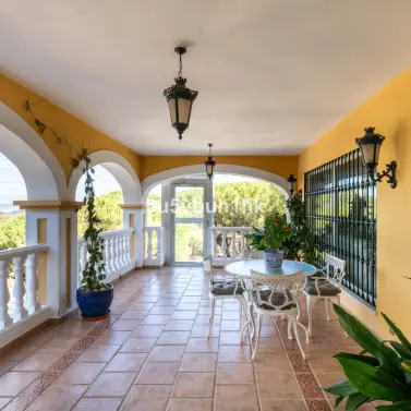 Sale of detached villa in Pinos de Alhaurin