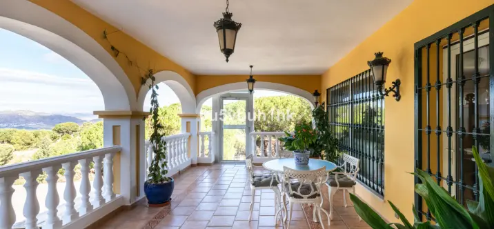 Sale of detached villa in Pinos de Alhaurin 2