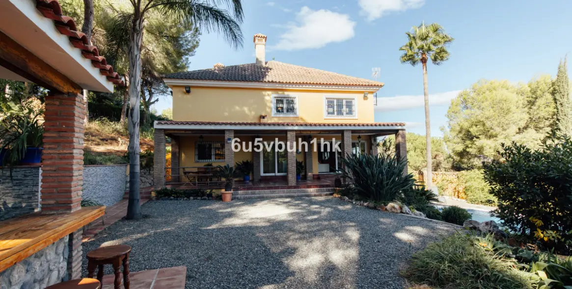 Sale of detached villa in Pinos de Alhaurin 6