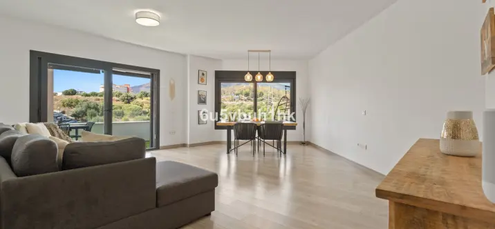 Venta de apartamento en planta baja en Avda de Andalucia - Sierra de Estepona 0