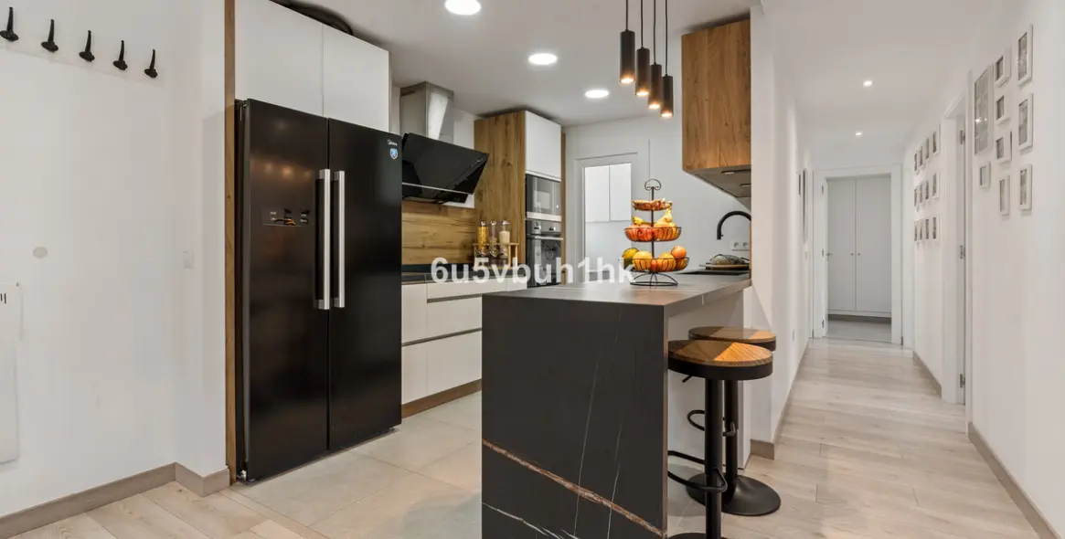 Venta de apartamento en planta baja en Avda de Andalucia - Sierra de Estepona 3