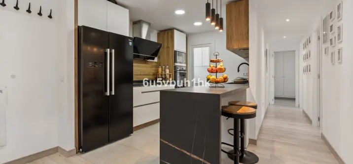 Venta de apartamento en planta baja en Avda de Andalucia - Sierra de Estepona 2