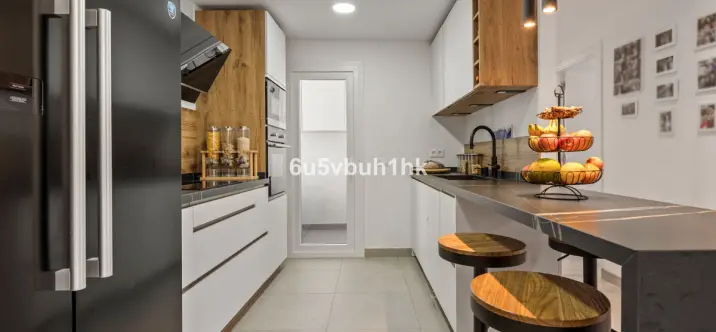 Venta de apartamento en planta baja en Avda de Andalucia - Sierra de Estepona 3