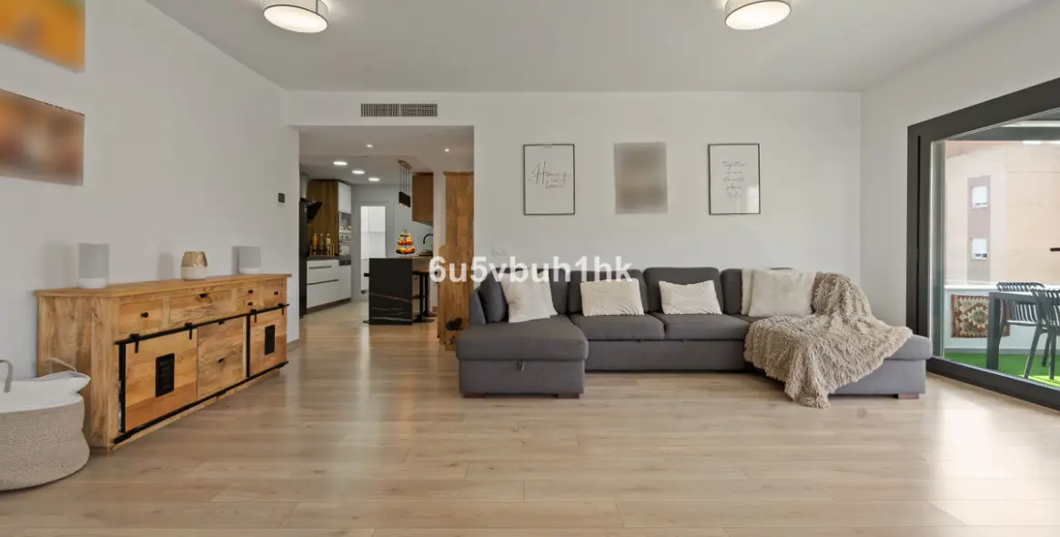 Venta de apartamento en planta baja en Avda de Andalucia - Sierra de Estepona 6