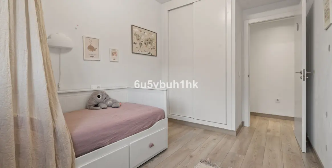 Venta de apartamento en planta baja en Avda de Andalucia - Sierra de Estepona 12