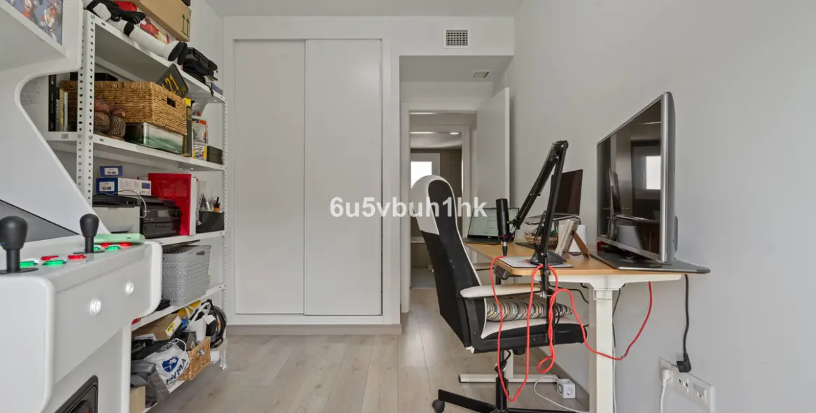 Venta de apartamento en planta baja en Avda de Andalucia - Sierra de Estepona 17