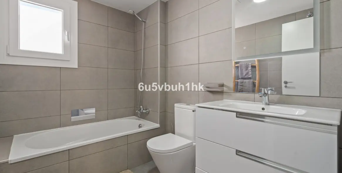 Venta de apartamento en planta baja en Avda de Andalucia - Sierra de Estepona 18