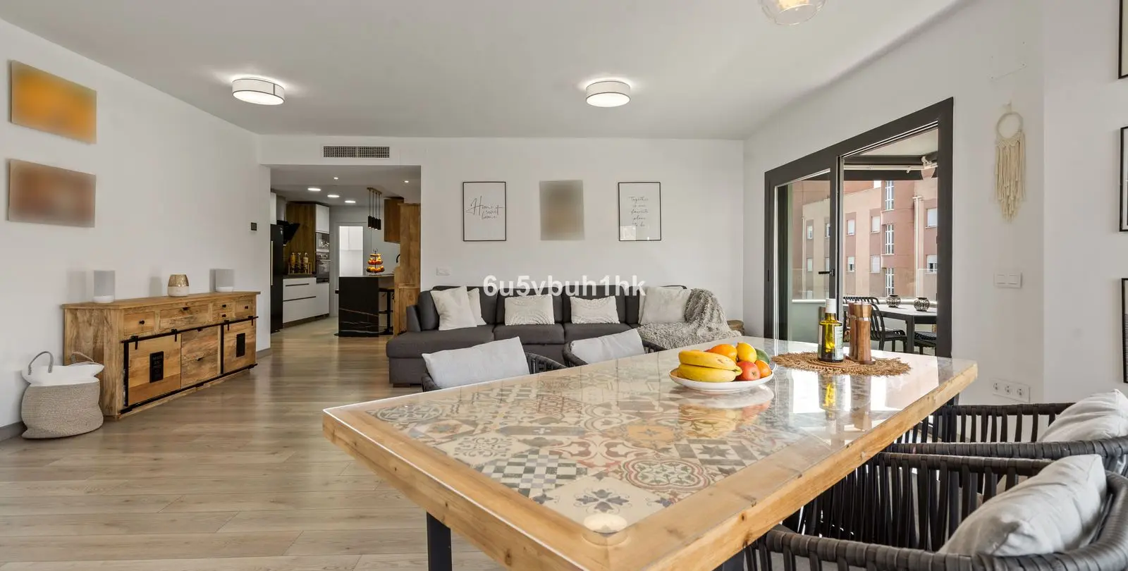 Sale of penthouse in Estepona 4