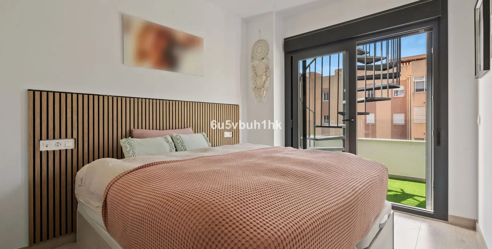 Sale of penthouse in Estepona 11