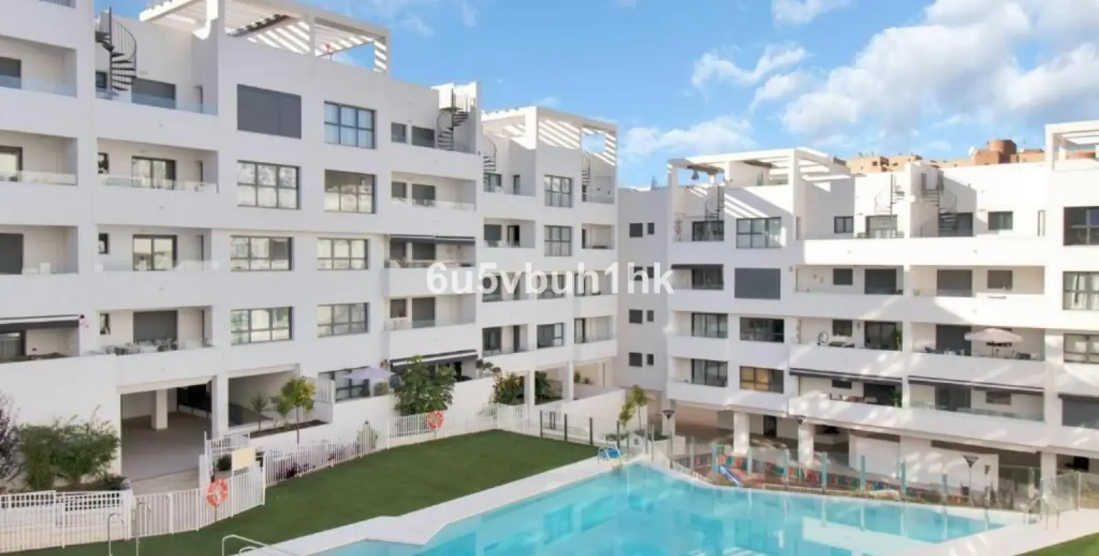 Sale of penthouse in Estepona 29