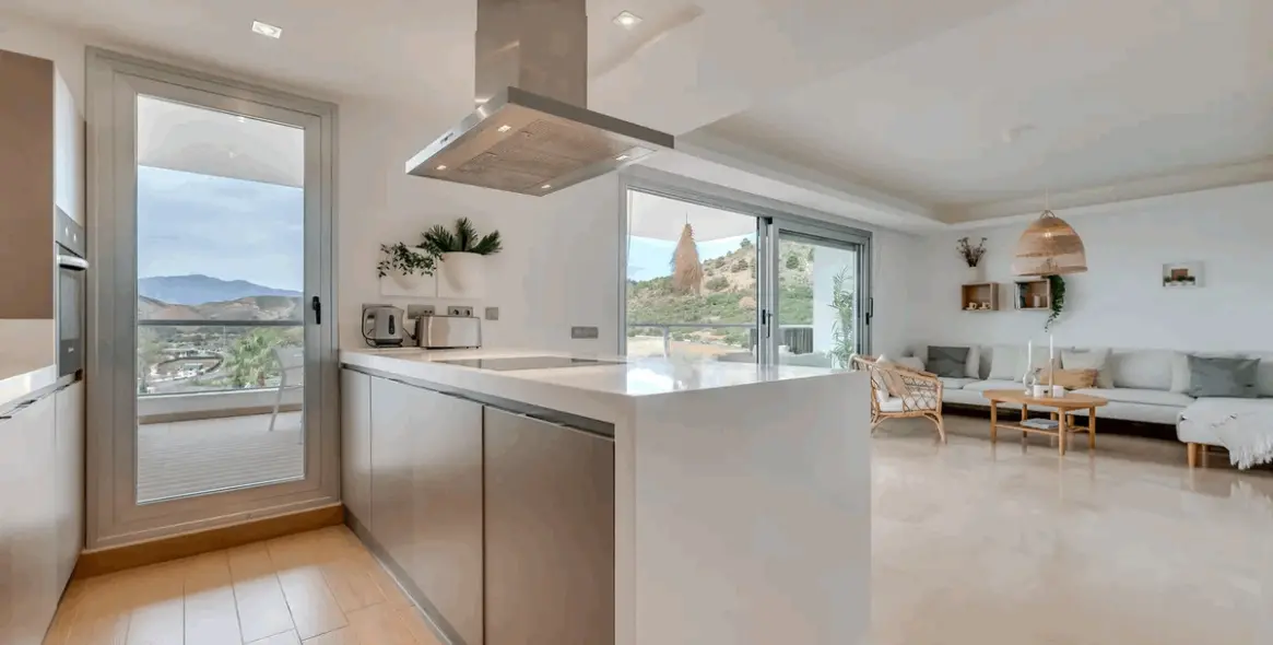 Venta de apartamento en planta baja en Los Arqueros 2