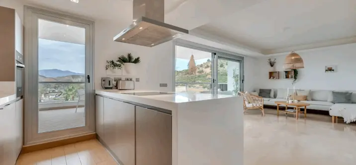 Venta de apartamento en planta baja en Los Arqueros 1