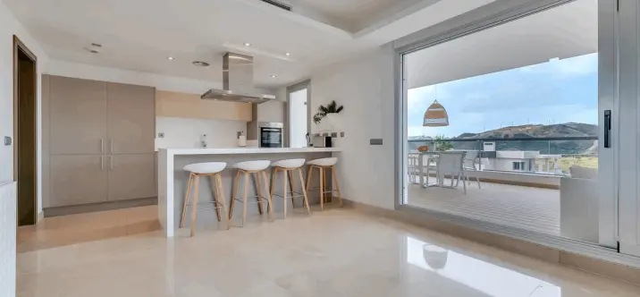 Venta de apartamento en planta baja en Los Arqueros 2