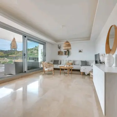 Venta de apartamento en planta baja en Los Arqueros