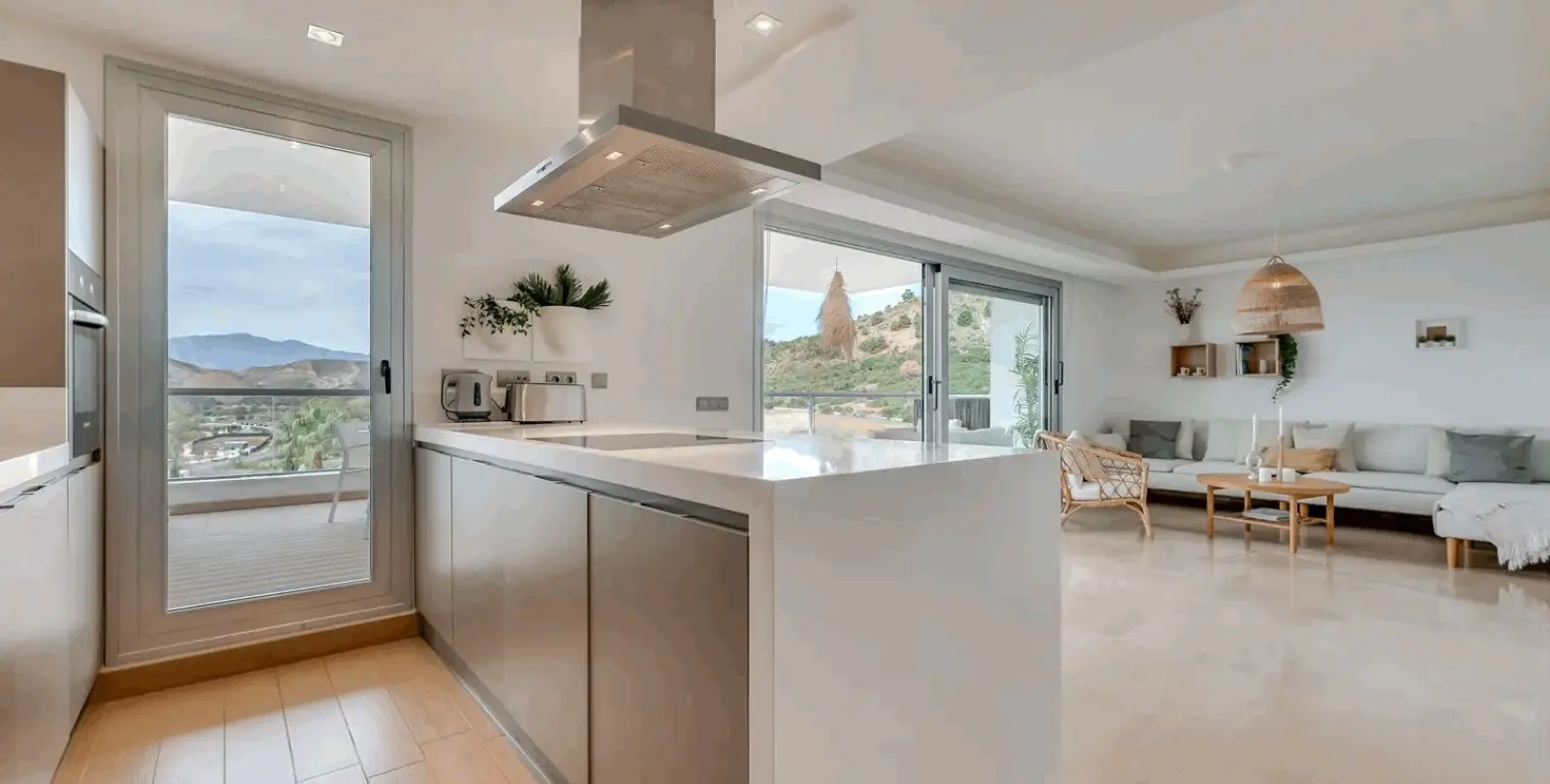 Sale of ground floor apartment in Los Arqueros 2