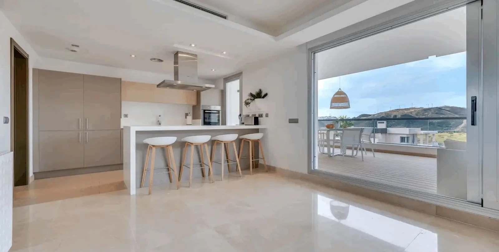 Sale of ground floor apartment in Los Arqueros 3