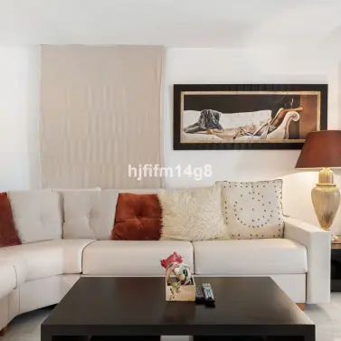 Sale of middle floor apartment in Puerto Banús