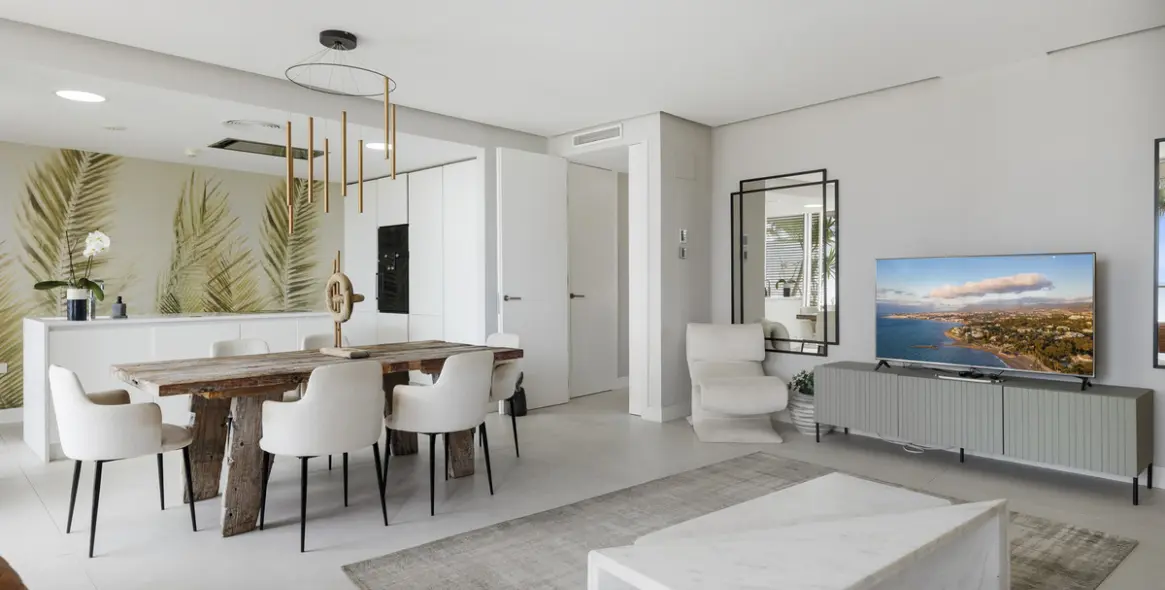 Venta de apartamento en planta media en Estepona 14